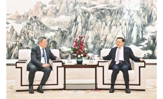 МОНГОЛ УЛСААС БНХАУ-Д СУУГАА ЭЛЧИН САЙД Н.ЭНХБОЛД ӨВӨР МОНГОЛЫН ӨӨРТӨӨ ЗАСАХ ОРОНД АЙЛЧИЛЖ, ТУС ӨЗО-Ы УДИРДЛАГАТАЙ УУЛЗАВ